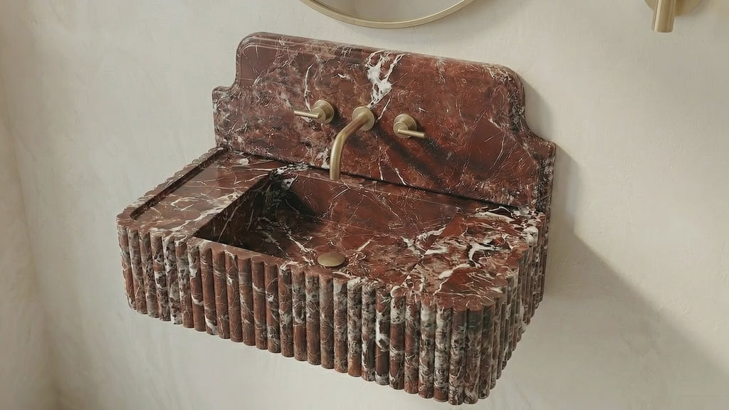 Alt image